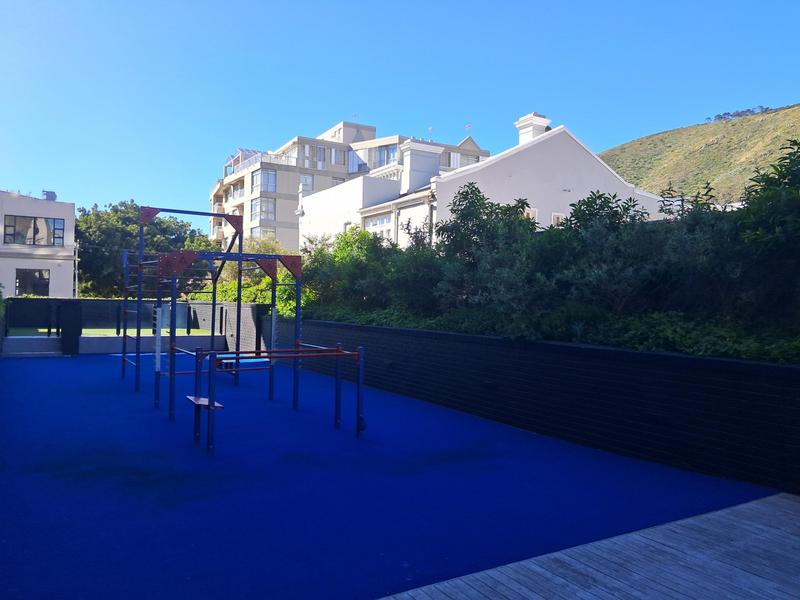 1 Bedroom Property for Sale in Sea Point Western Cape